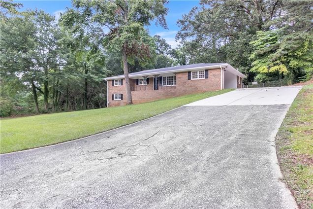 6243 David Lane SW