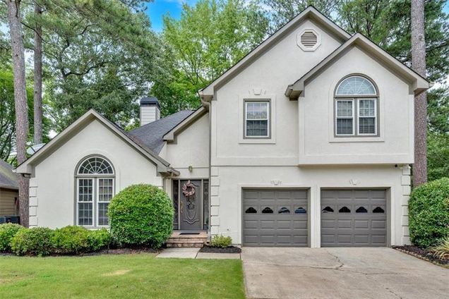 3473 Whisperwood Court NW