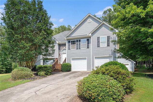 40 Browning Drive Covington, GA House Active - Photo 1 of 38. Opens carousel modal