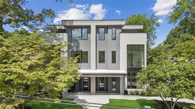 81 Walthall Street SE