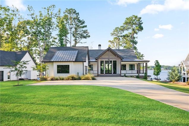 157 Lakeview Drive Eatonton, GA House Contingent - Photo 1 of 62. Opens carousel modal
