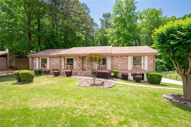 655 Stone Harbor Parkway SW