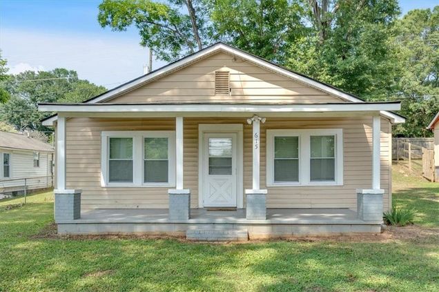 615 Cassville Road