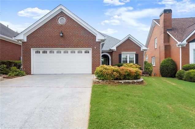 2323 Blackberry Court