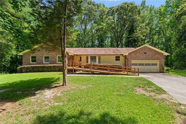 4967 Macland Road Powder Springs, GA House Active - Photo 1 of 27. Opens carousel modal