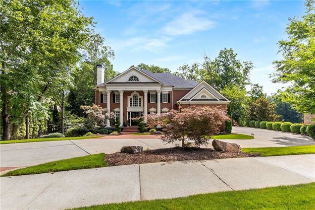 2636 Wynnton Drive