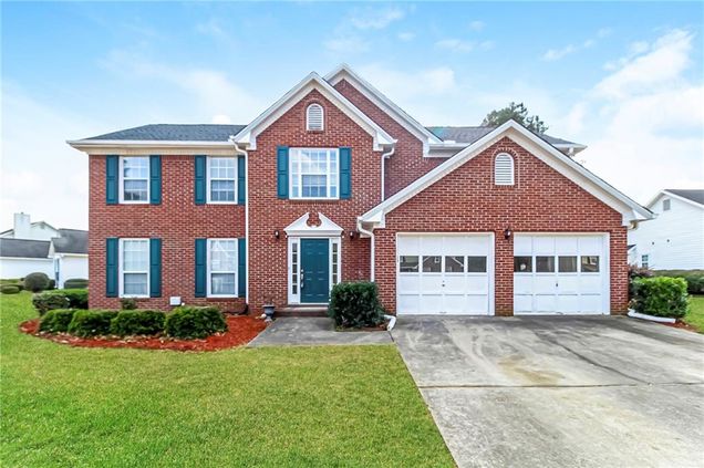 3387 Summit Glen Drive Loganville, GA House Active - Photo 1 of 15. Opens carousel modal