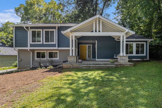 1621 Northlake Springs Court