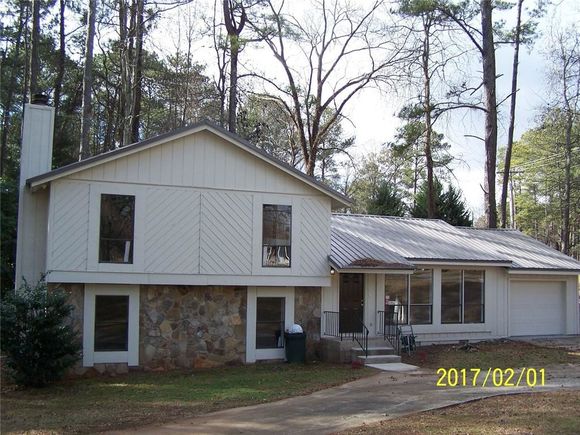 3447 Stonewall Drive NW Kennesaw, GA House Active - Photo 1 of 2. Opens carousel modal