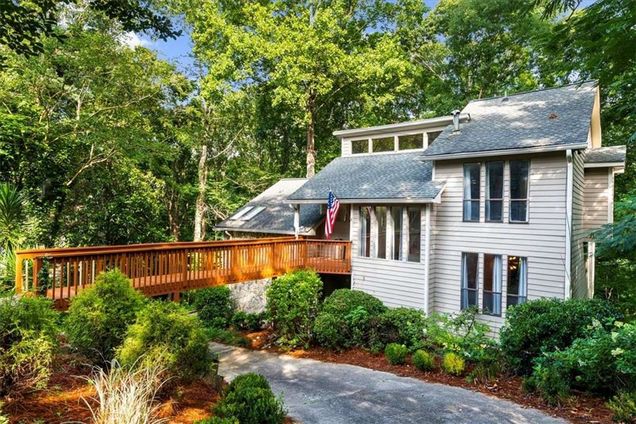 634 Green Valley Drive