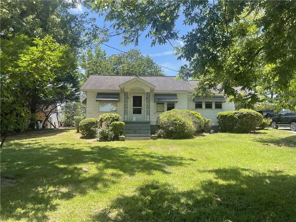 364 Highway 53 E