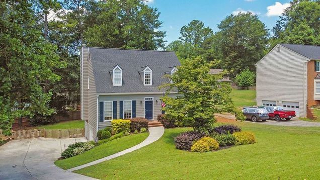 1131 Mitsy Forest Drive NE