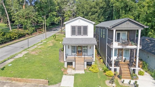 975 Welch Street SW Atlanta, GA House Active - Photo 1 of 57. Opens carousel modal