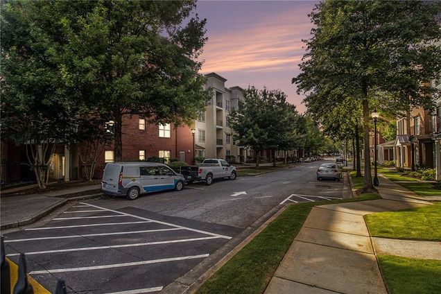870 Mayson Turner Road NW Unit 1320 Atlanta, GA Apartment Active - Photo 1 of 17. Opens carousel modal
