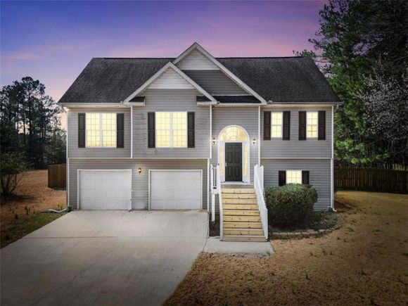 8870 Dornoch Circle Winston, GA House Active - Photo 1 of 34. Opens carousel modal