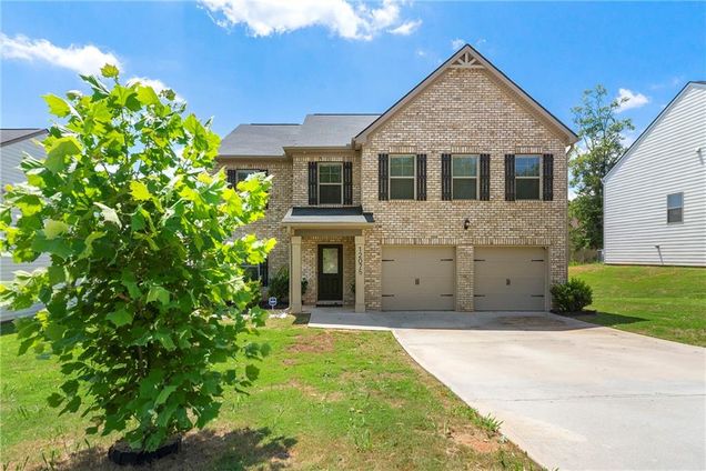 12075 Haley Lane Hampton, GA House Active - Photo 1 of 25. Opens carousel modal