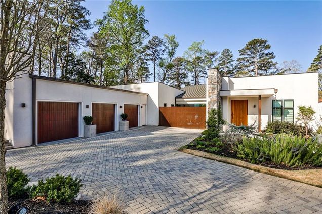1572 Clifton Ridge