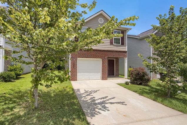 2144 Belmont Circle