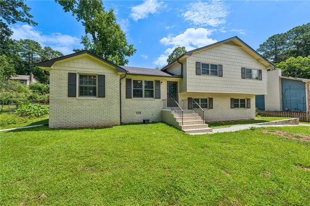498 Cole Drive SW Lilburn, GA House Active - Photo 1 of 29. Opens carousel modal
