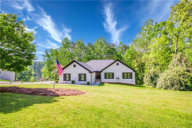 2334 Fisher Loganville, GA House Active - Photo 1 of 54. Opens carousel modal