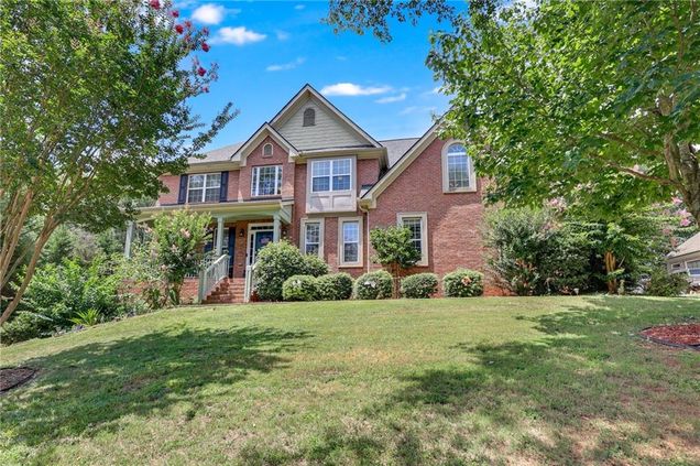 32 St. Ives Circle