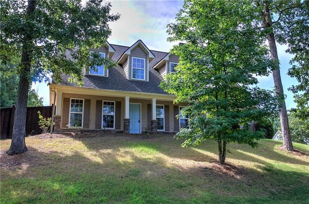 120 Thornwood Drive SW
