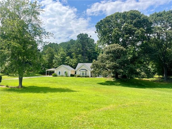 10 Carriage Gate Drive Sharpsburg, GA House Active - Photo 1 of 45. Opens carousel modal