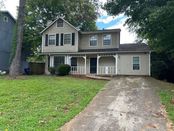 939 Lake Drive Court