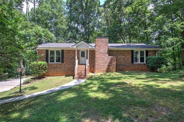 2140 Mcduffie Road Road Austell, GA House Active - Photo 1 of 42. Opens carousel modal
