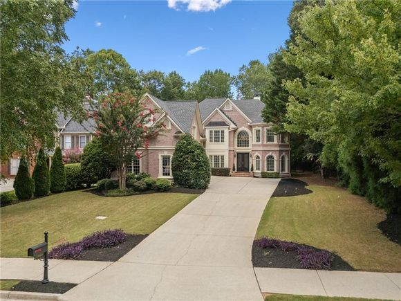 1035 Autumn Close
