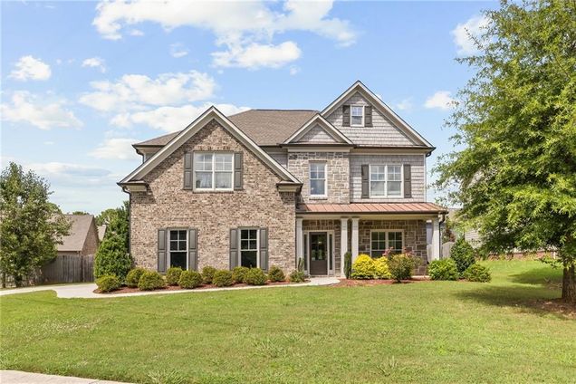 2742 Bob Bettis Road Marietta, GA House Active - Photo 1 of 34. Opens carousel modal