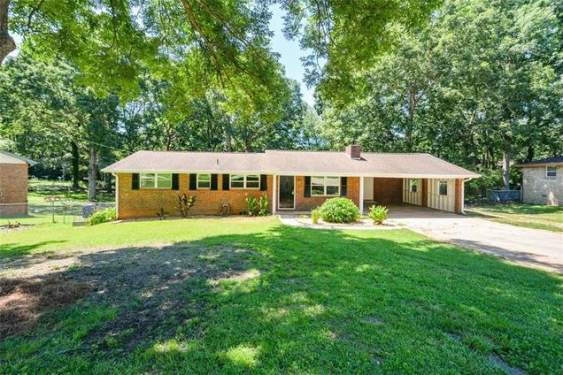 5875 N Bear Drive Douglasville, GA House Active - Photo 1 of 48. Opens carousel modal