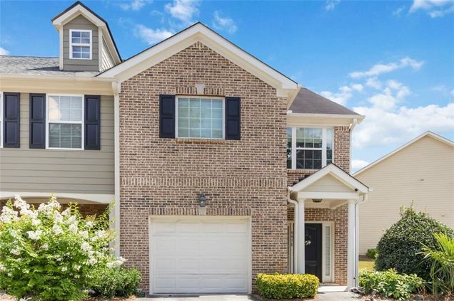 6415 Mossy Oak Landing Braselton, GA House Active - Photo 1 of 26. Opens carousel modal