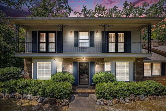 1 Westlyn Place