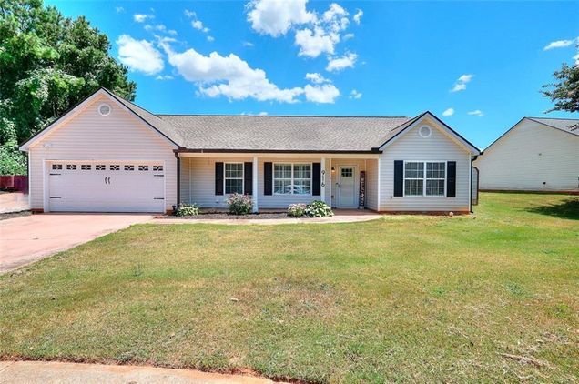 916 Rosewood Lane Monroe, GA House Active - Photo 1 of 35. Opens carousel modal