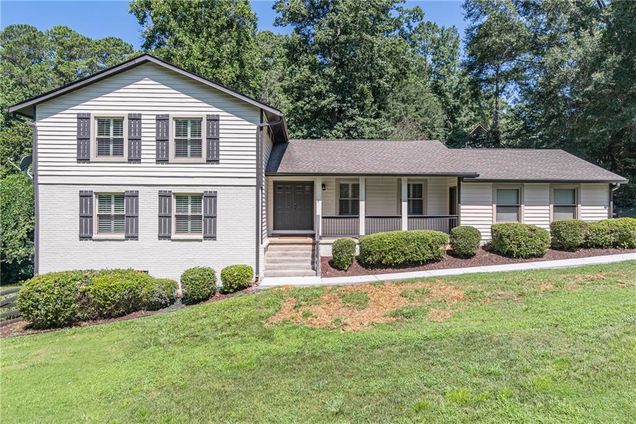 9630 Pine Thicket Way Roswell, GA House Active - Photo 1 of 47. Opens carousel modal