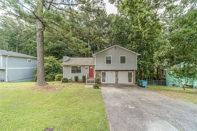 3872 Tree Bark Lane Snellville, GA House Active - Photo 1 of 38. Opens carousel modal