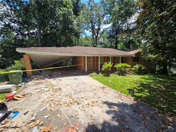 2600 Lisa Drive SW