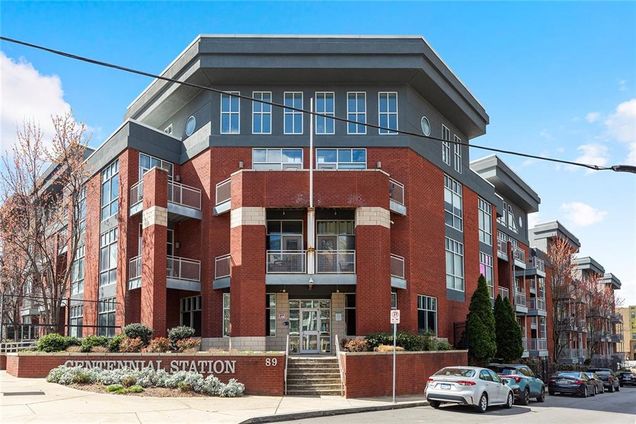 89 Mangum St. Unit 210