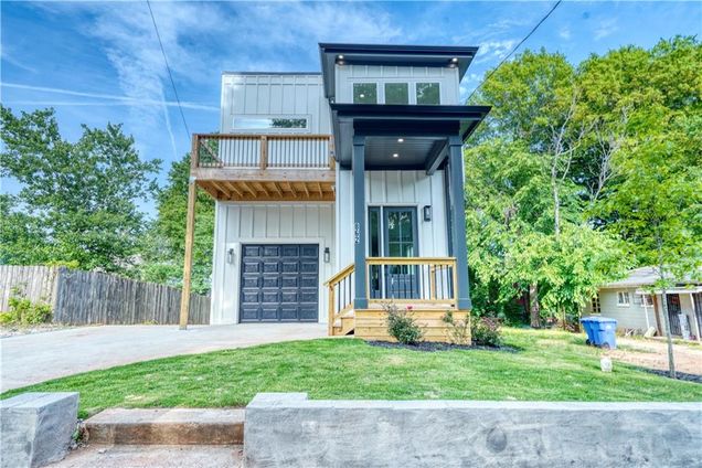 862 Hobson Street SW Atlanta, GA House Active - Photo 1 of 40. Opens carousel modal