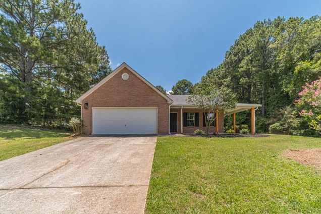 25 Chase Court Covington, GA House Active - Photo 1 of 38. Opens carousel modal