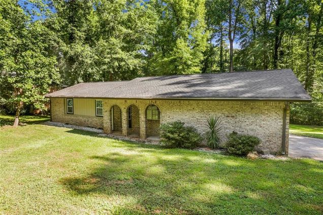 5826 Simone Drive Stone Mountain, GA House Active - Photo 1 of 36. Opens carousel modal