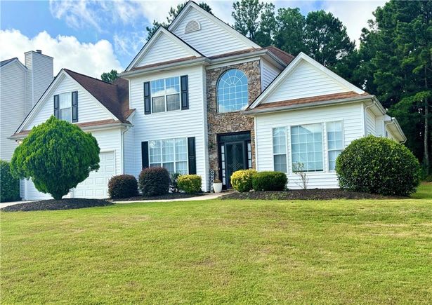 175 Glenleigh Walk Fayetteville, GA House Active - Photo 1 of 4. Opens carousel modal