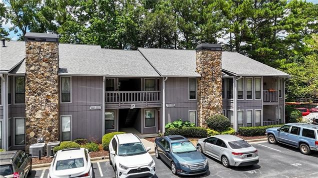 3893 Woodridge Way