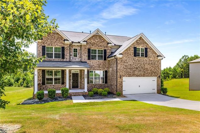 5389 Rosewood Place Fairburn, GA House Active - Photo 1 of 49. Opens carousel modal
