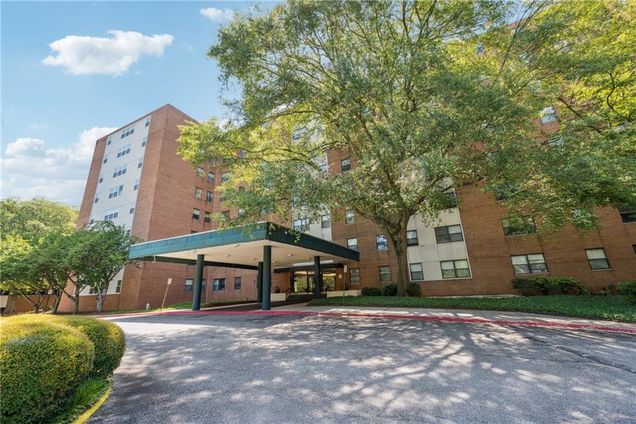 2965 Pharr Court South NW Unit 512 Atlanta, GA Condo Active - Photo 1 of 10. Opens carousel modal