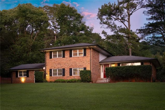 1392 Cornwall Road