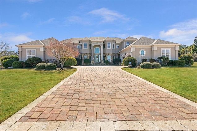 525 Waters Way Fayetteville, GA House Active - Photo 1 of 58. Opens carousel modal