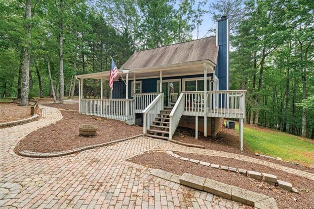 102 Angelican Way
