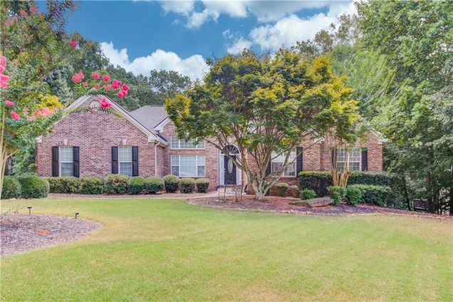 735 Gold Crest Drive Braselton, GA House Active - Photo 1 of 57. Opens carousel modal